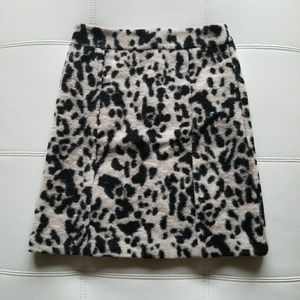 (ANN TAYLOR) Animal Print Skirt